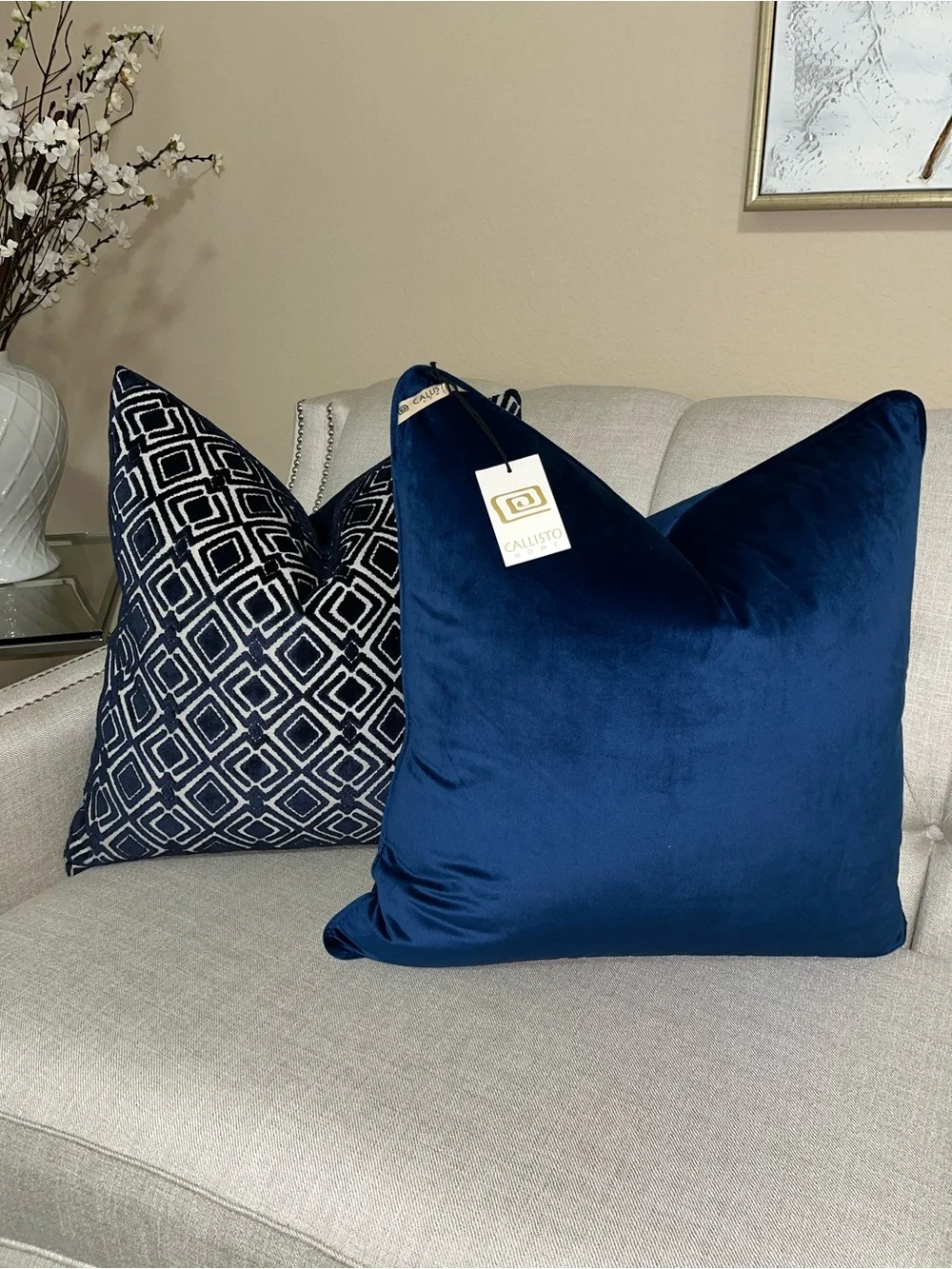 1-NWT CALLISTO HOME LUXURY BLUE VELVET DECORATIVE THROW PILLOW ( T1474F15)